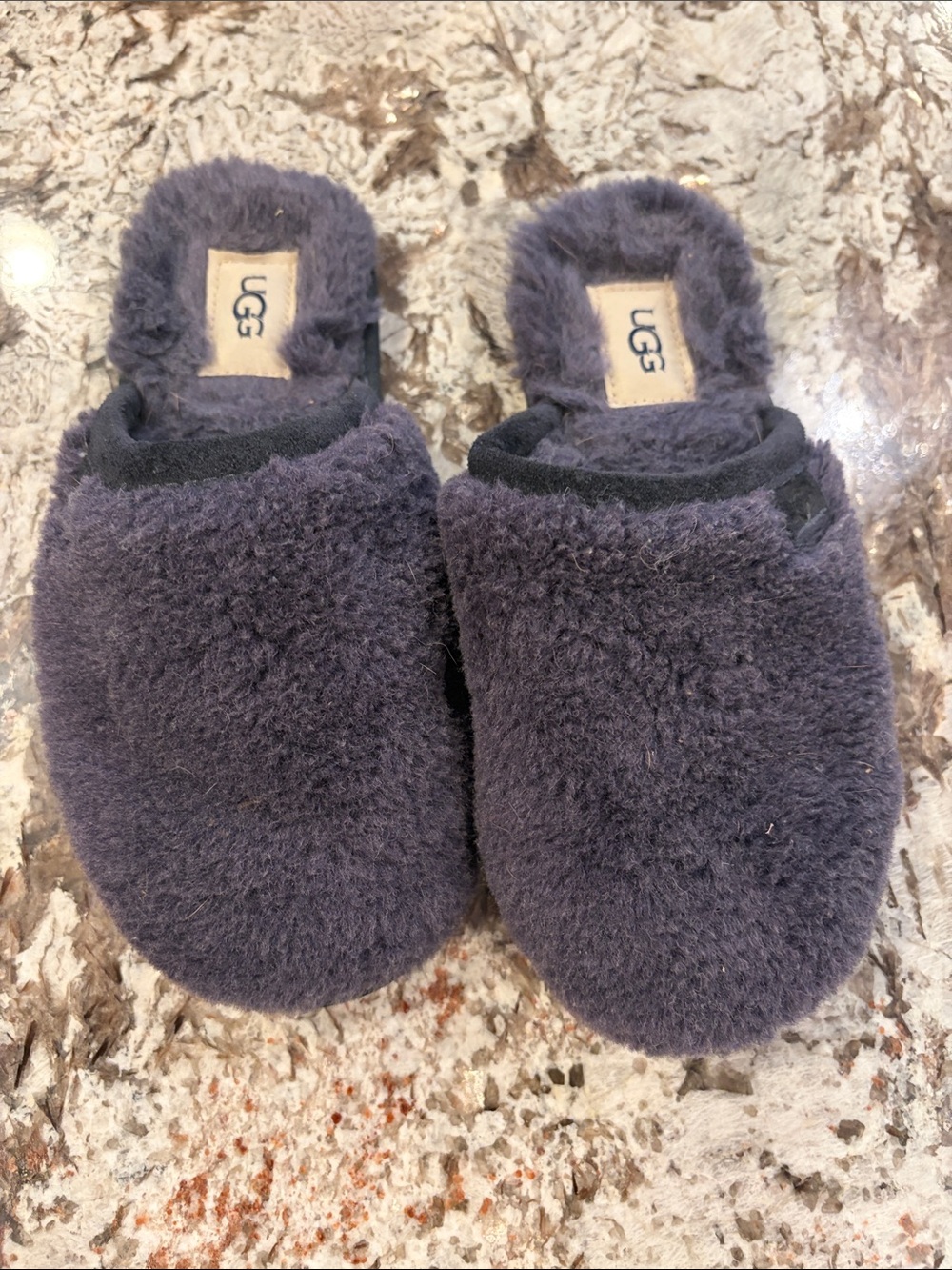 UGG Fluffette Slippers size 6